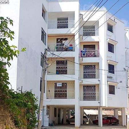 Lovely 1 Bedroom In Bamburi With Reliable Wifi Момбаса Экстерьер фото